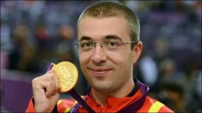Tireur roumain, il remporte l'or  la carabine  10 mtres  ses premiers jeux, soit ceux de Londres 2012.