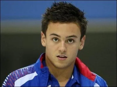 Plongeur britannique spcialiste de la plateforme de 10 m, il remporte l'or aux Championnats du monde en 2009 et en est  ses deuximes jeux Olympiques.