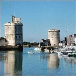 Lequel de ces romans a gagn le prix du livre insulaire jeunesse 2011 ?