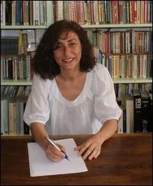 Corinne Champougny est crivain par passion, mais quelle est sa vritable profession ?