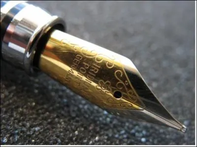 Quel est son prochain roman  paraitre en 2012 ?