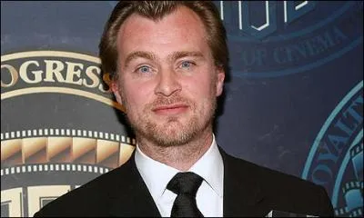 En 2005 commence la trilogie de : (2005, 2008, 2012 )