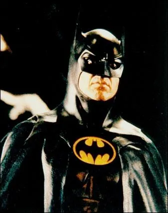 Tim Burton a ralis 2 Batman ( Batman + Batman le dfis ) Qui jouait Batman ?