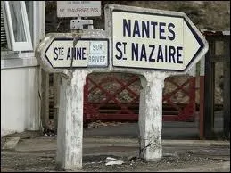 Le nom des habitants d'une ville ou d'un pays est... . .