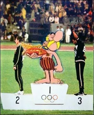 Notre hros sur la plus haute marche du podium entre des athltes contestataires aux jeux de ... .