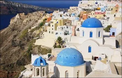 Europe. tat d'Europe du Sud, o les Jeux olympiques ont t cres en 776 avant Jsus-Christ. On peut y visiter le temple d'Apollon, le mont Parnasse. C'est dans ce pays que l'on dguste le tzatziki.