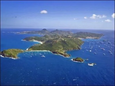 O se situe l'le de Saint-Barthlemy dont le point culminant n'est qu' 286 mtres ?