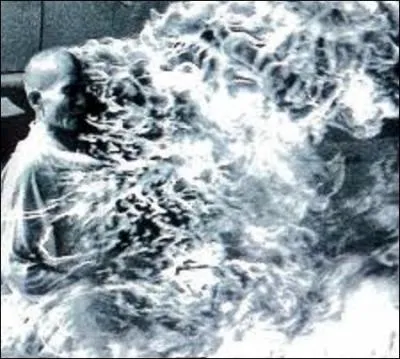 Ce groupe s'est fait connaitre avec cet album. A quel groupe faut-il associer cette pochette ?