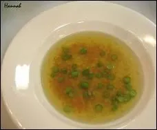 De quoi est compos un  consomm brunoise  ?