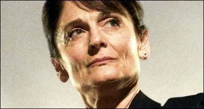 Comment s'appelle la grand-mre de Claire ?