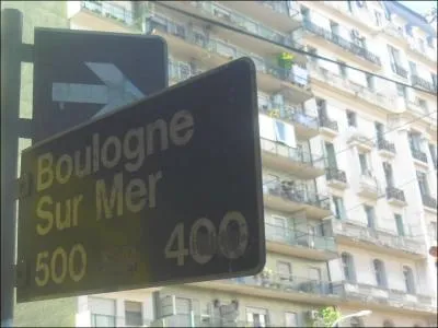 Dans le monde, une autre ville se nomme  Boulogne-sur-Mer  en hommage  la ville franaise. Elle se situe...