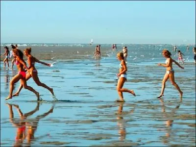 Quelle station balnaire, proche de Boulogne-sur-Mer, est rpute pour sa beaut et son attractivit ?