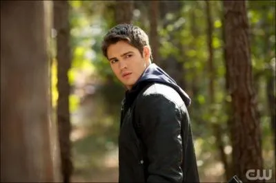 Qui tait sa petite amie au dbut de la srie ?