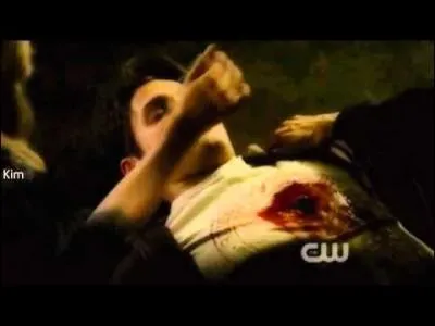 Dans la saison 2, pisode 22, qui lui a tir dessus ?