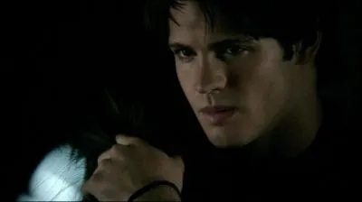  qui appartenait la chevalire que Jeremy porte ?