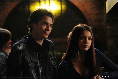 Dans l'épisode 04 de la saison 3, que cuisinent Damon et Elena ?
