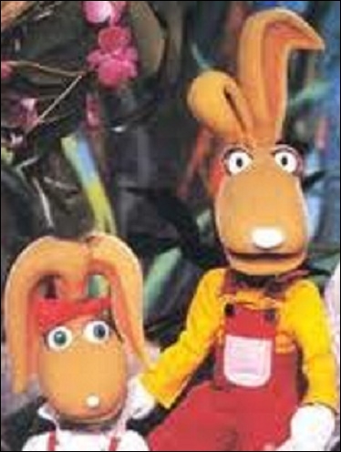 Comment s'appellent les deux lapins qui ont présenté l'émission  Croque vacances  de 1979 à 1987 sur TF1 ?