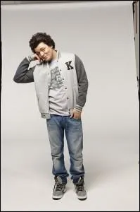 Comment s'appelle-t-il dans la vraie vie ?