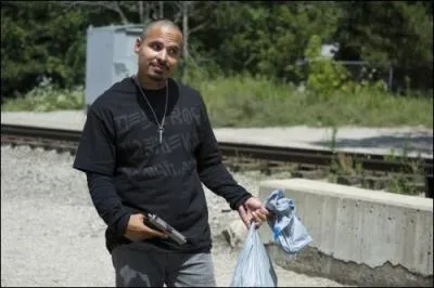 Chango se prend une balle ...