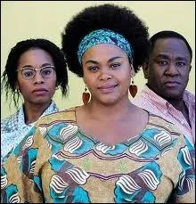 Elle s'appelle Precious Ramostwe, et a créé l'Agence N°1 des dames détectives, où elle officie avec sa secrétaire, Grâce Makutsi. Dans quel état africain enquêtent-elles ?