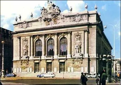 Vendredi, nous irons dans ce btiment qui n'est autre que...