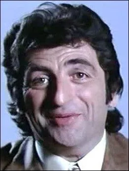 J'ai fait la tourne des grands ducs avec une fille patante. Nous avons fini la soire dans une guinguette puis nous sommes partis pour des grandes vacances avant qu'une rupture ne provoque la zizanie.