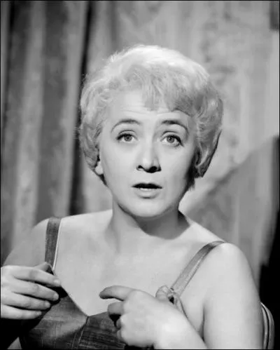 Il m'est arriv de sympathiser avec des clochards, comme ce brave Archimde. Mais papy faisait de la rsistance, m'appelait Mathilde, et voulait goter avec moi les saisons du plaisir.