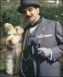 Voici l'�l�gant Hercule Poirot avec un joli fox-terrier. De quel �pisode et roman s'agit-il ?