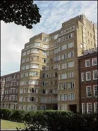 C'est Whitehaven Mansions. Quel est ce b�timent ?