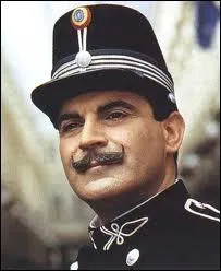 Pourquoi Hercule Poirot se trouve-t-il ainsi habill�, dans un �pisode tir� de la nouvelle intitul�e La bo�te de chocolats ?