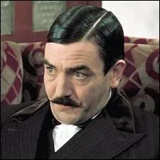 Avant David Suchet, qui a marqu� le r�le, c'est ici Albert Finney qui fut Hercule Poirot dans un film � la distribution somptueuse, comportant Lauren Bacall, Sean Connery, Ingrid Bergman... C'est ?