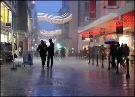 Qui chantait  Il pleut sur Nantes  ?