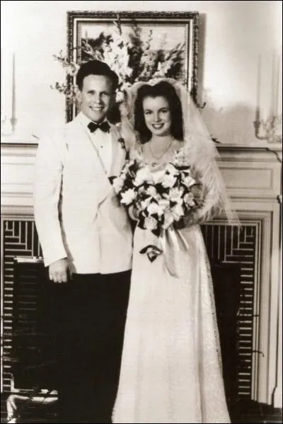 En 1941, elle fait la connaissance d'un homme, un voisin de cinq ans son aîné. Le mariage a lieu le 19 juin 1942, Marilyn a alors seulement 16 ans. Qui est cet homme ?