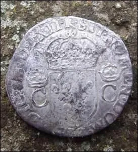 Trouvez la bonne orthographe : Les plus chanceuses ---- / ---- deux ---- tandis que, moins chanceuses, les autres moins ---- par la nature, repartaient avec deux ----.