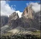 - j'(...) peut-être (...) la montagne."