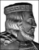 Qui était le père de Clovis, considéré comme le véritable fondateur de cette dynastie ?