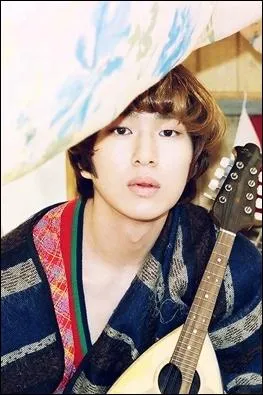 Quel le fan club de Onew ?