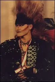 A quel groupe appartient ce membre ?