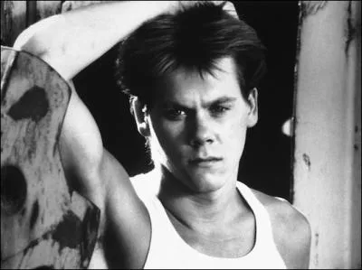 Quel est le nom du personnage qu'il incarne dans  Footloose  ?