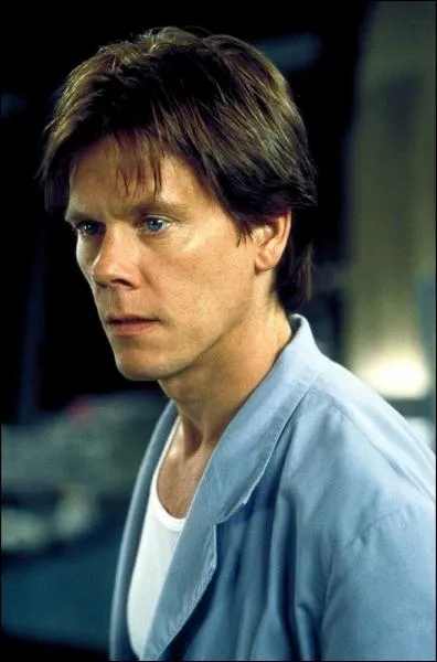 Quel est le nom du personnage qu'il incarne dans  Hollow Man  ?