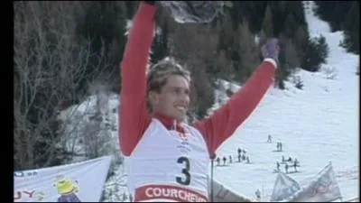 Fabrice Guy fut mdaill d'or en individuel aux JO d'Alberville, en combin nordique. Quelles preuves sont-elles associes dans cette discipline ?