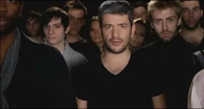 Quel est le titre que Grgoire a co-crit et compos pour les Restos du Coeur ?