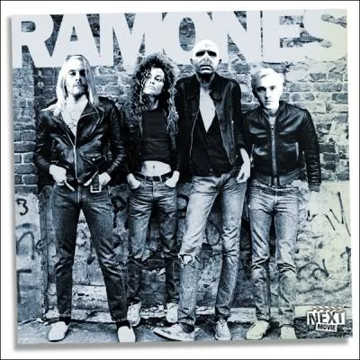Qui est  la droite de Lord Voldemort sur la pochette des  Ramones  ?