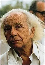 Il fut un des potes participant  la Rsistance en publiant clandestinement des uvres importantes comme  Les yeux d'Elsa  en 1942 et  La Diane franaise  en 1944 ... ...