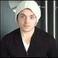 Kev' Adams a fait une vido sur You Tube : avec quel soda ?