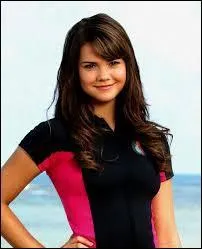 Quel sport aquatique pratique-t-elle dans le tlfilm  Teen Beach Movie  ?