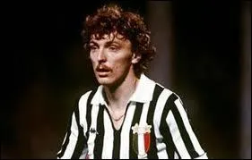 Zbigniew Boniek est un brillant joueur de l'quipe polonaise et de la Juventus de Turin. Dans quel club italien a-t-il galement jou ?