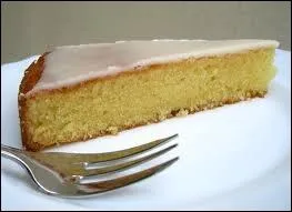 On continue avec ce gteau moelleux et fondant  base d'amandes, de sucre, de beurre et de rhum des Antilles ... . .