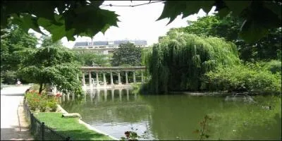 Le parc de Monceau, situ  Paris, a t une ancienne proprit, avant 1860 ? Qui a t le propritaire ?
