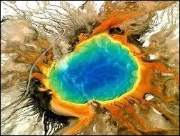 Le célèbre parc de Yellowstone se trouve sur trois états :